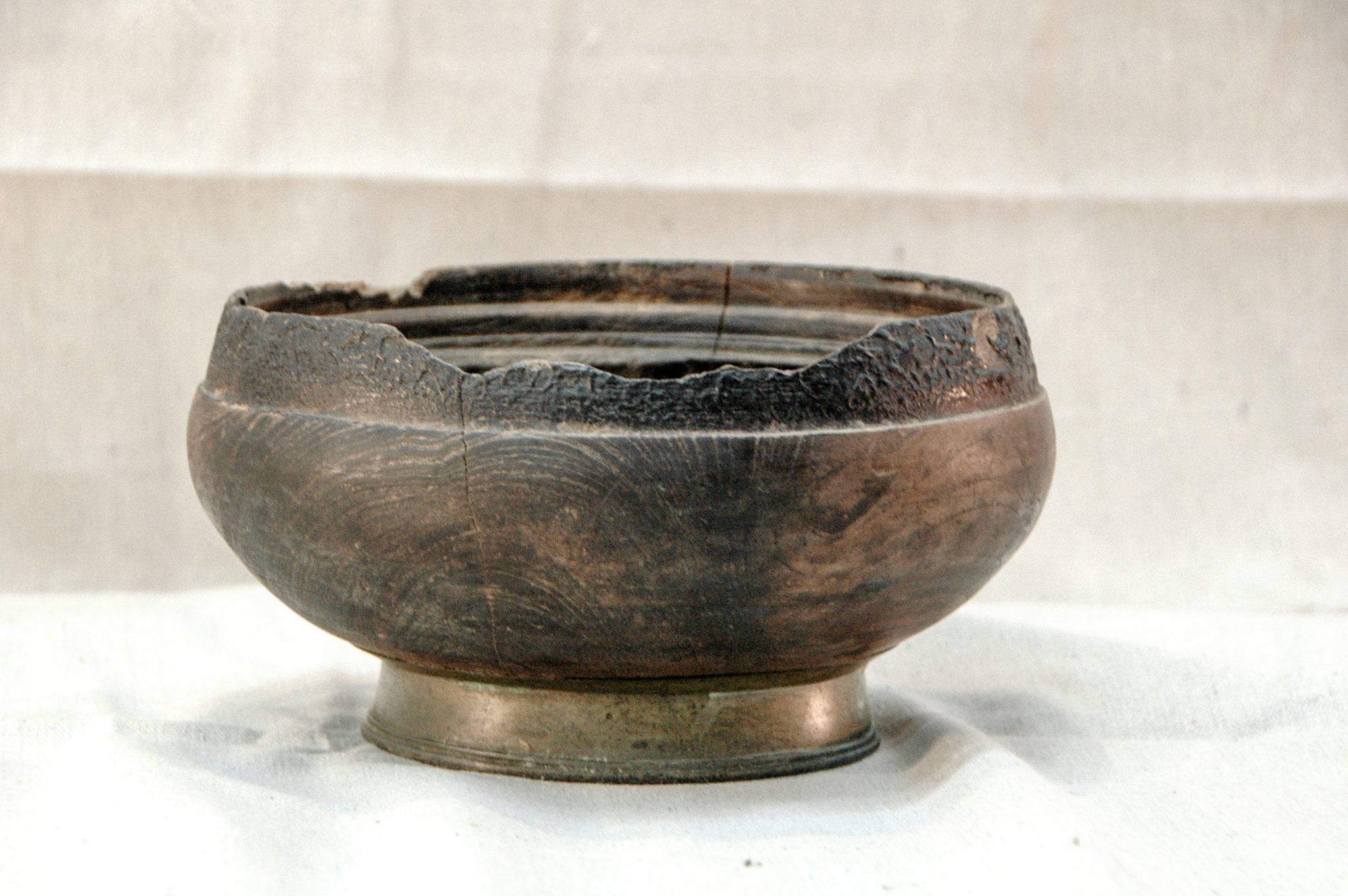 Antique kneading bowl